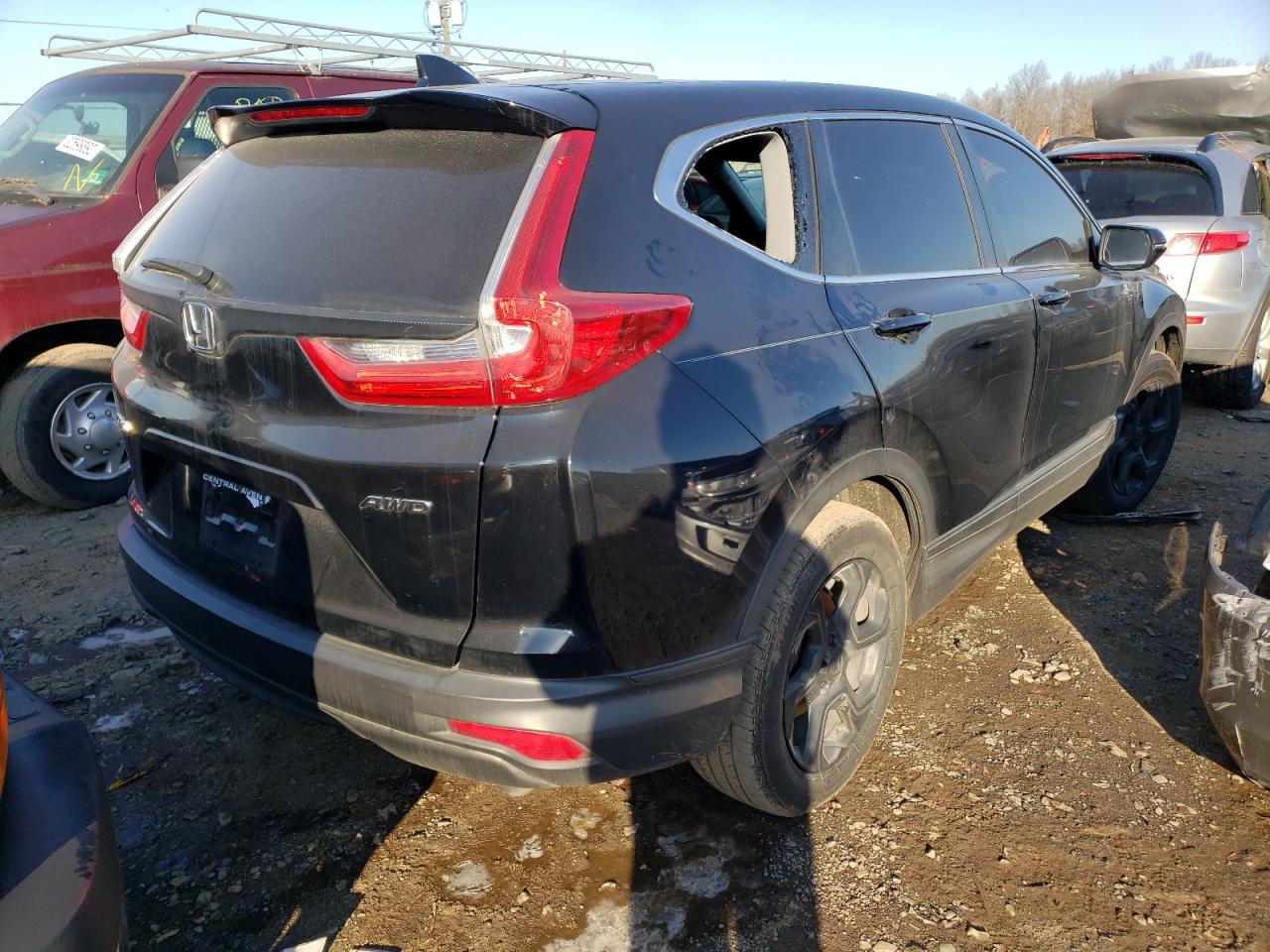 Photo 4 from auction – 2018 HONDA CR-V EX with VIN 7FARW2H58JE049990