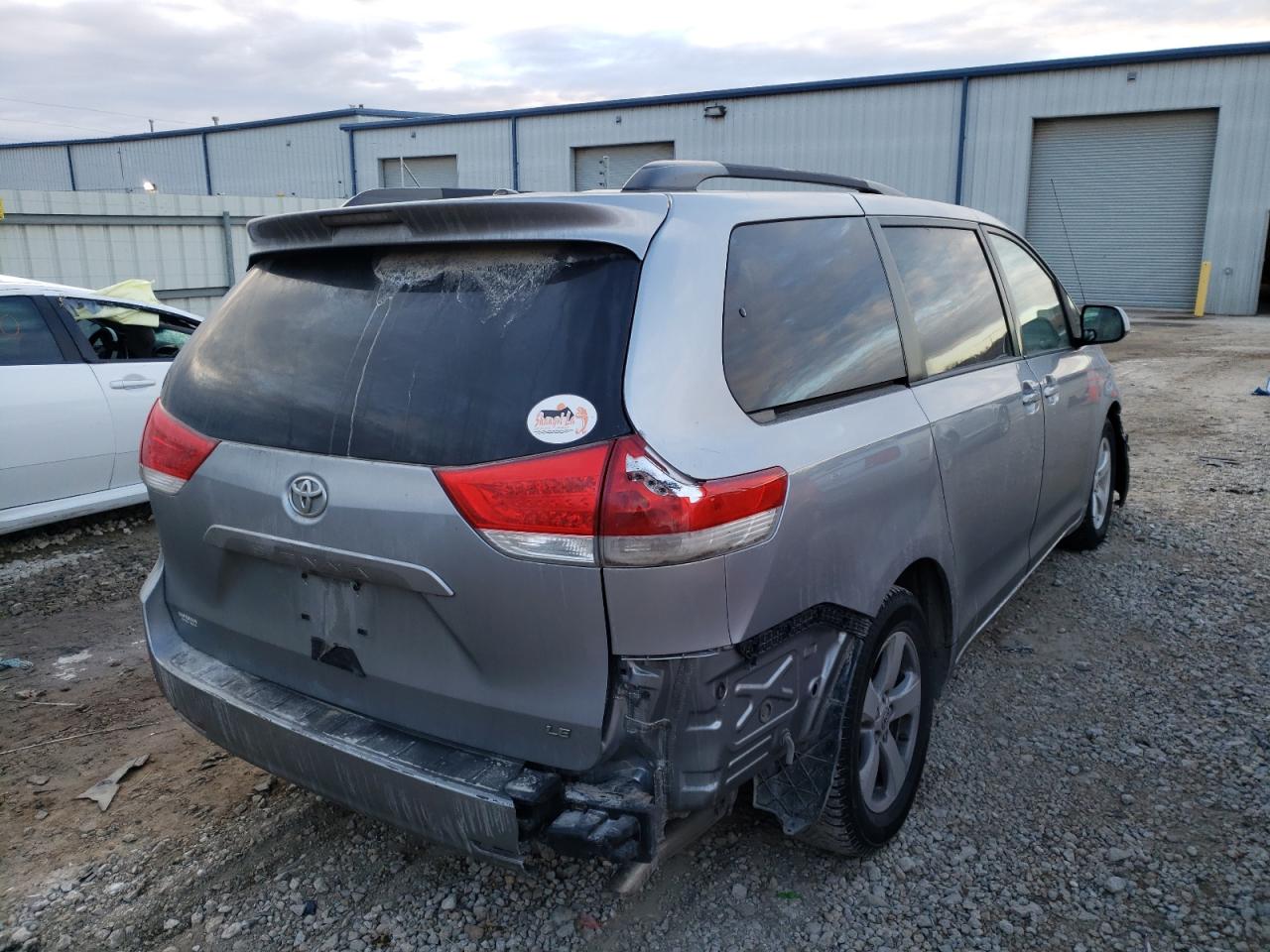 Photo 4 from auction – 2011 TOYOTA SIENNA LE with VIN 5TDKK3DC3BS085232