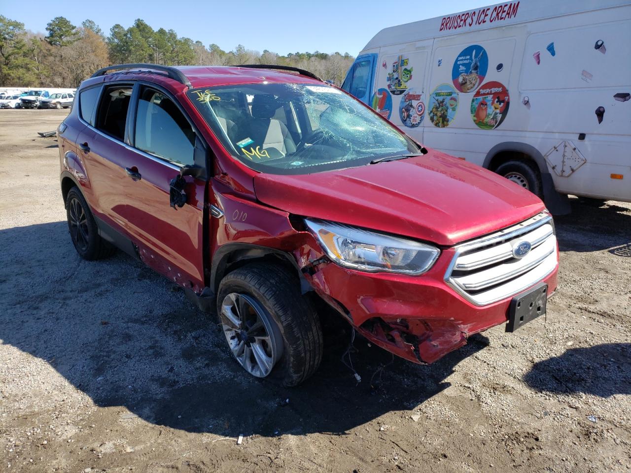 FORD ESCAPE SE 2018 with VIN 1FMCU0GD9JUA39895 - Photo from auction