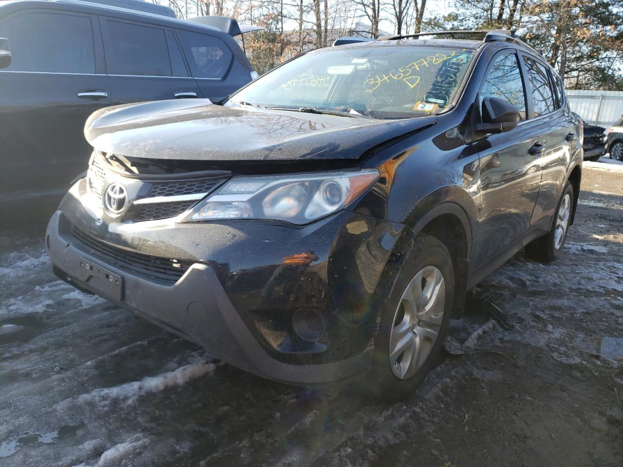 Photo 2 from auction – 2015 TOYOTA RAV4 LE with VIN 2T3BFREV5FW341804