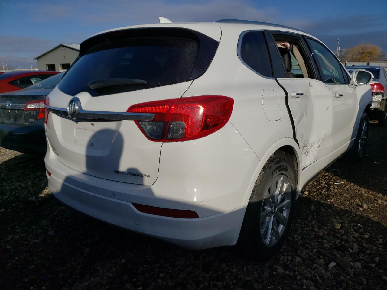 Photo 4 from auction – 2018 BUICK ENVISION E with VIN LRBFX1SA6JD010767
