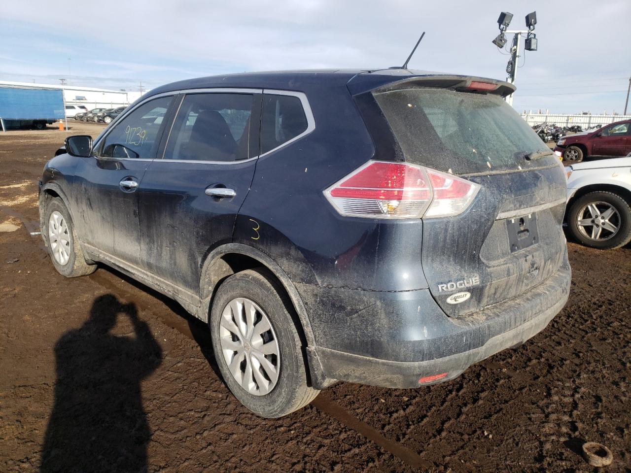 Photo 3 from auction – 2015 NISSAN ROGUE S with VIN KNMAT2MVXFP581245