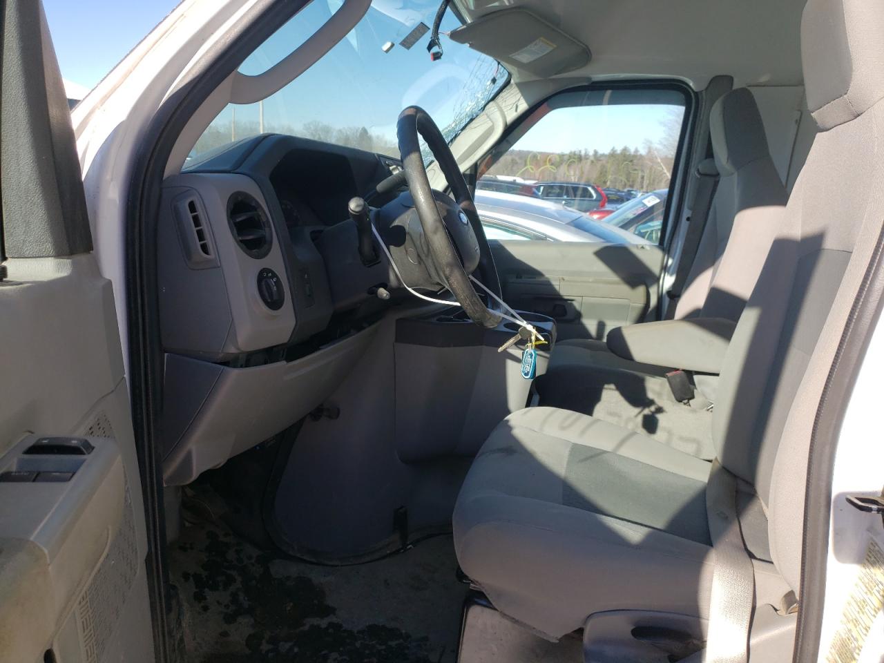 Photo 5 from auction – 2016 FORD ECONOLINE with VIN 1FDWE3FL0GDC24561