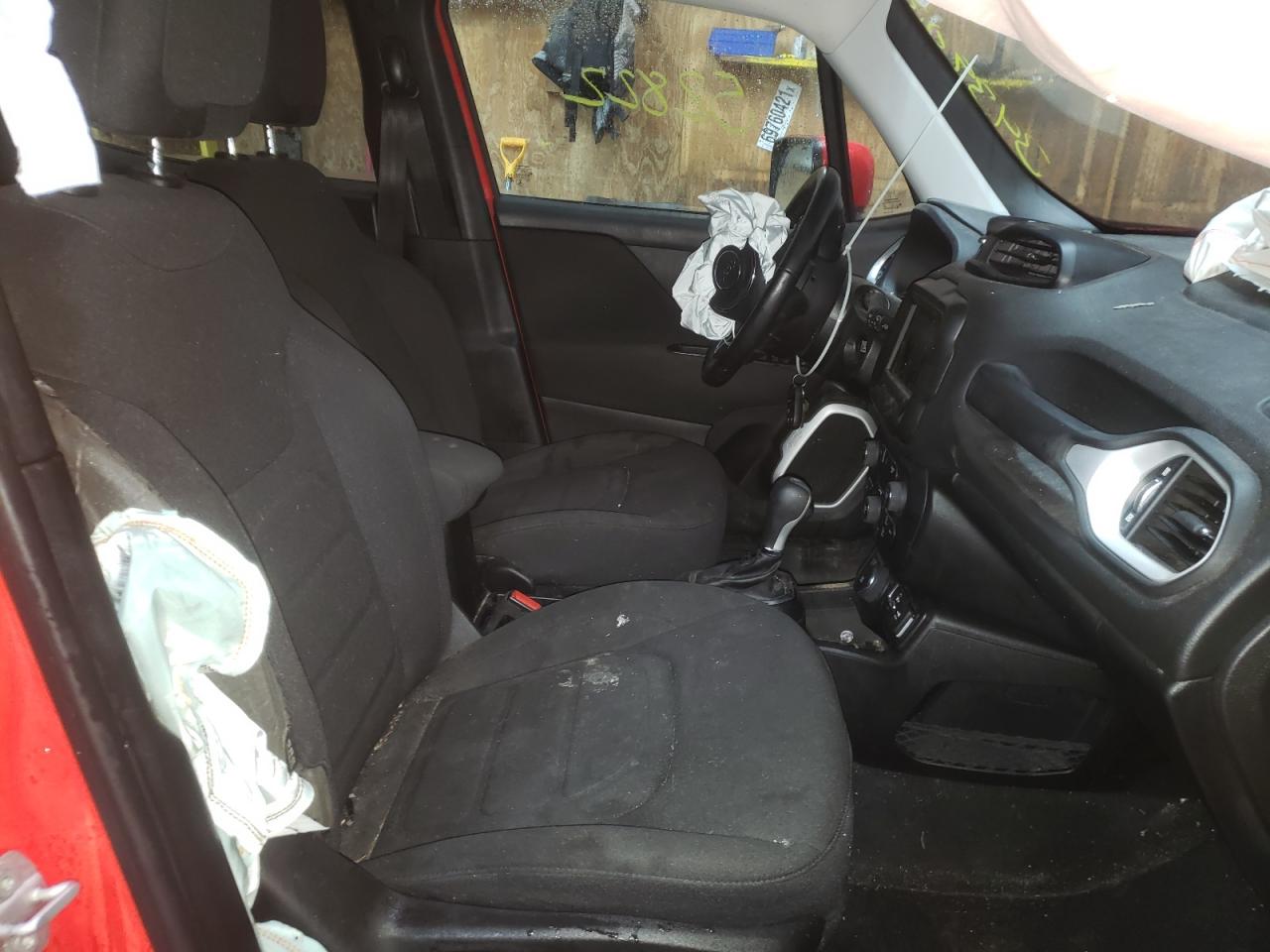 Photo 5 from auction – 2018 JEEP RENEGADE L with VIN ZACCJBBB7JPH04339
