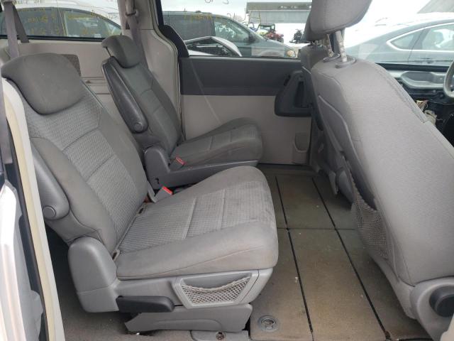 Photo 6 from auction – 2010 CHRYSLER TOWN & COU with VIN 2A4RR5D1XAR214234