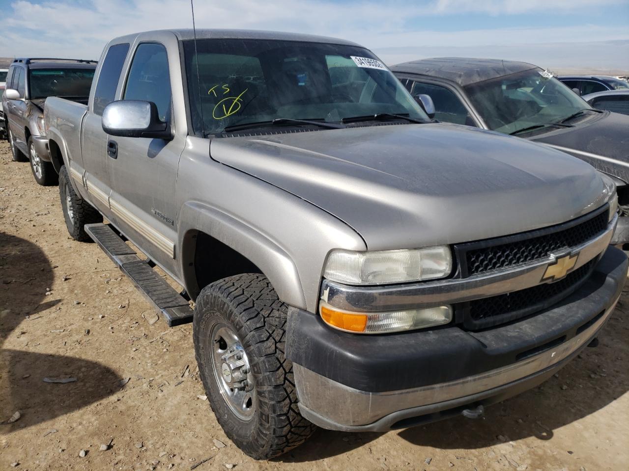 CHEVROLET SILVERADO 2002 with VIN 1GCHK29U22E161521 - Photo from auction