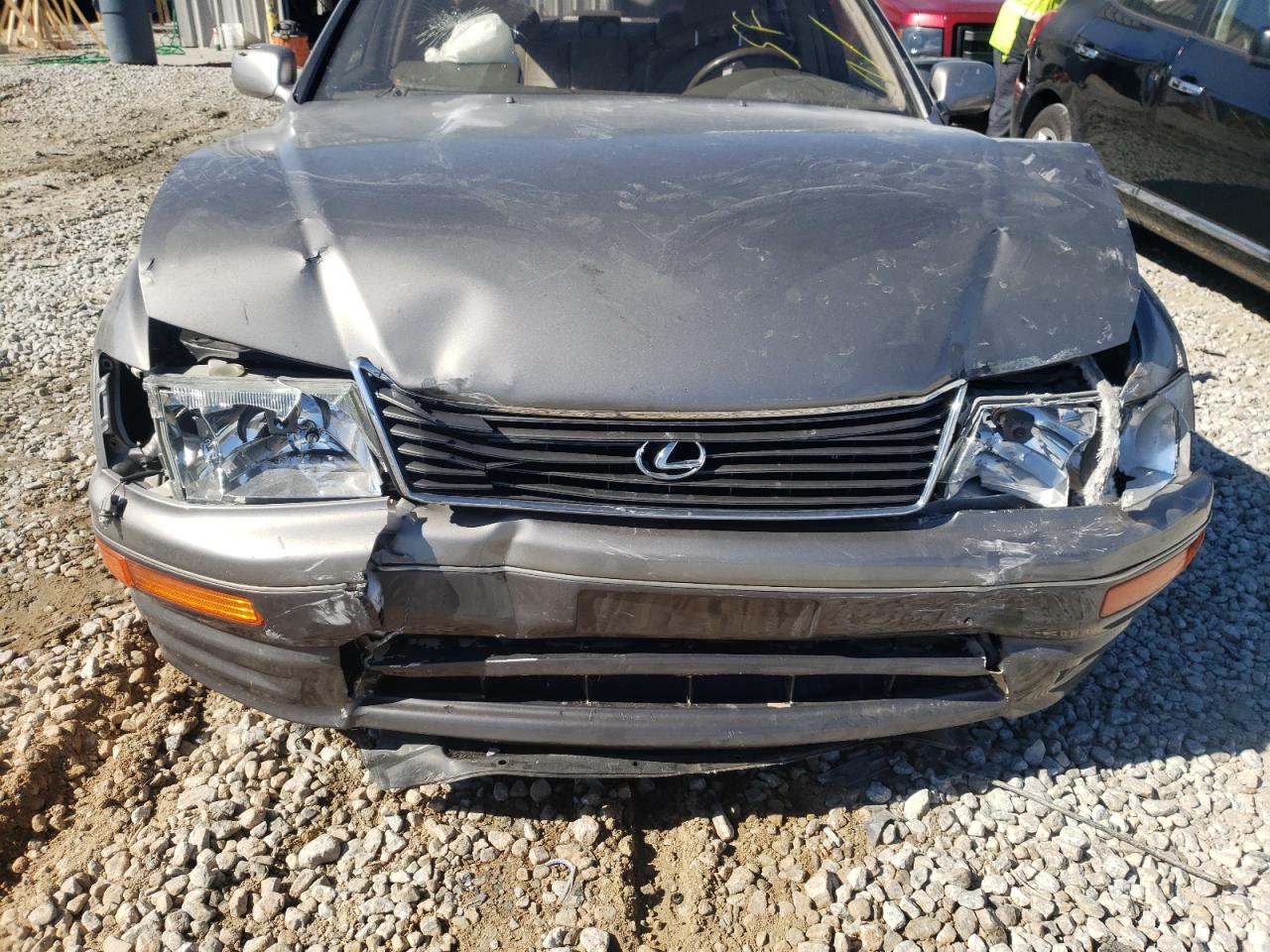 Photo 9 from auction – 1996 LEXUS LS 400 with VIN JT8BH22F9T0046802