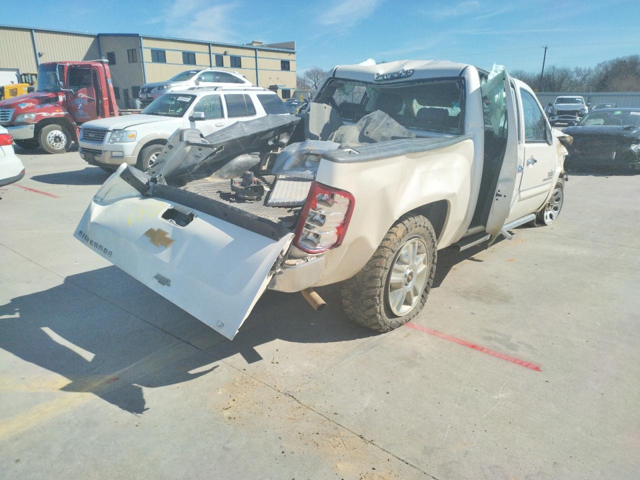 Photo 4 from auction – 2013 CHEVROLET SILVERADO with VIN 3GCPCSE01DG119218