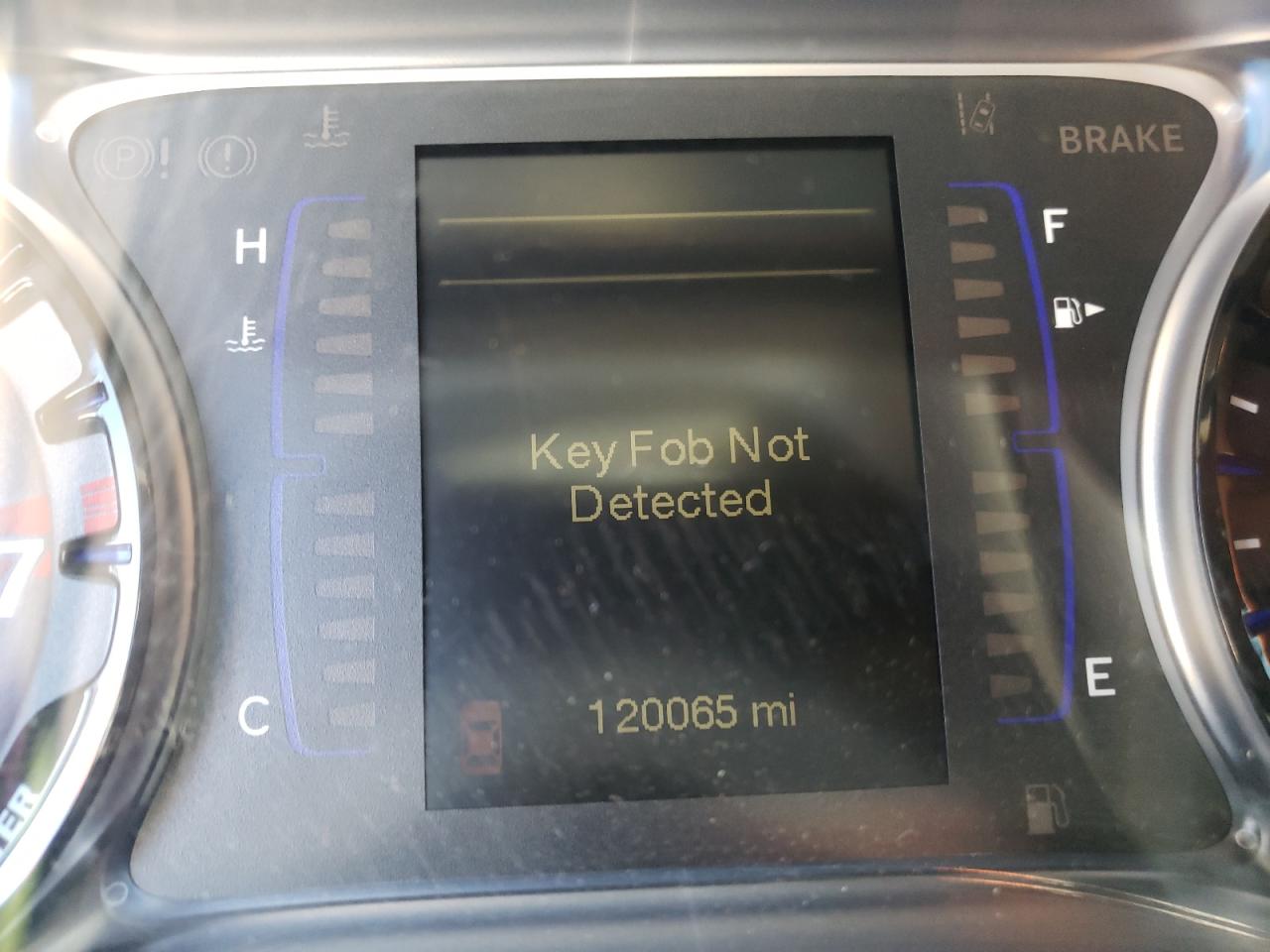 Photo 8 from auction – 2015 CHRYSLER 200 S with VIN 1C3CCCBGXFN551858