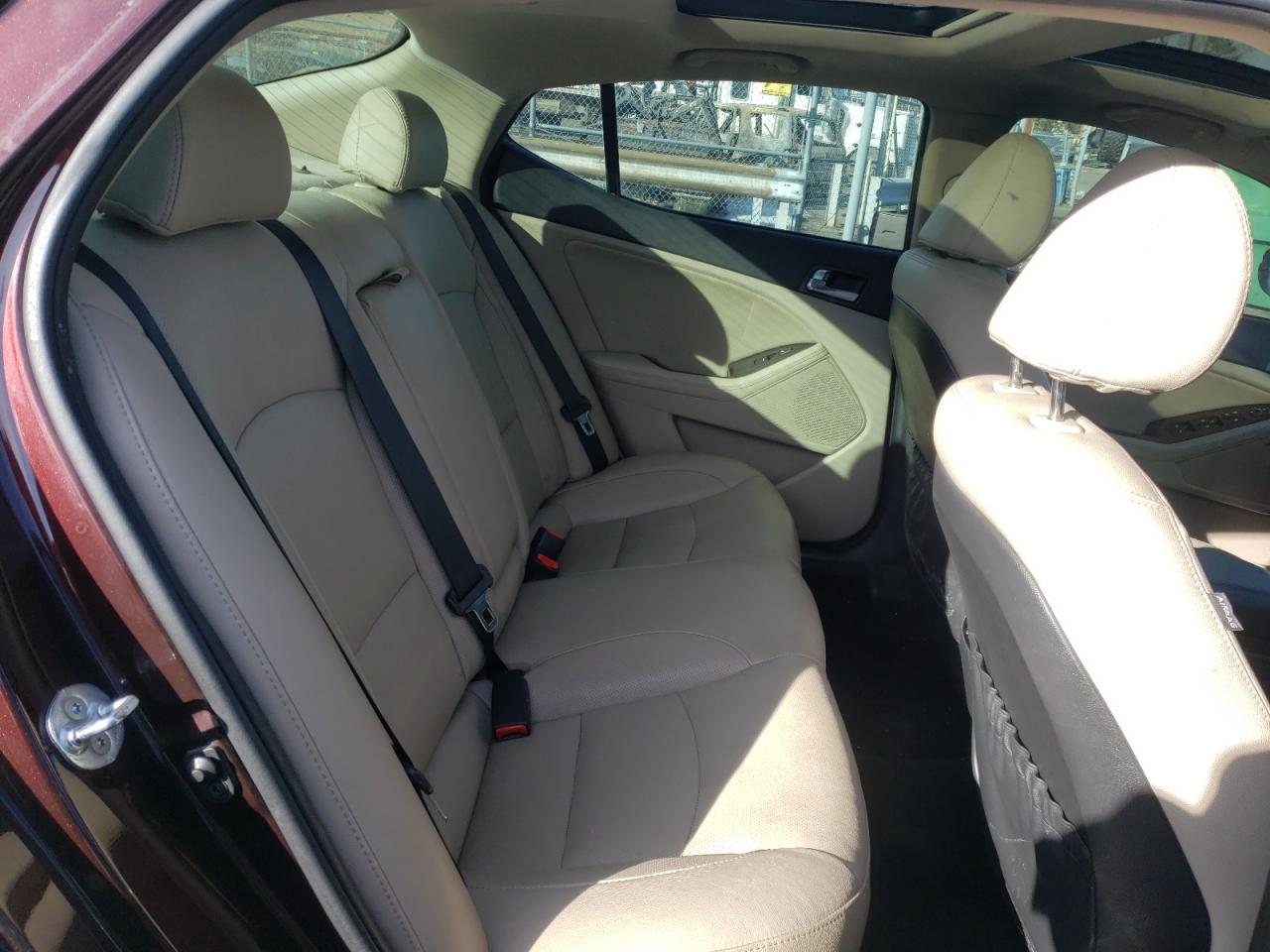 Фото 6 с аукциона – 2015 KIA OPTIMA EX с VIN 5XXGN4A72FG413578