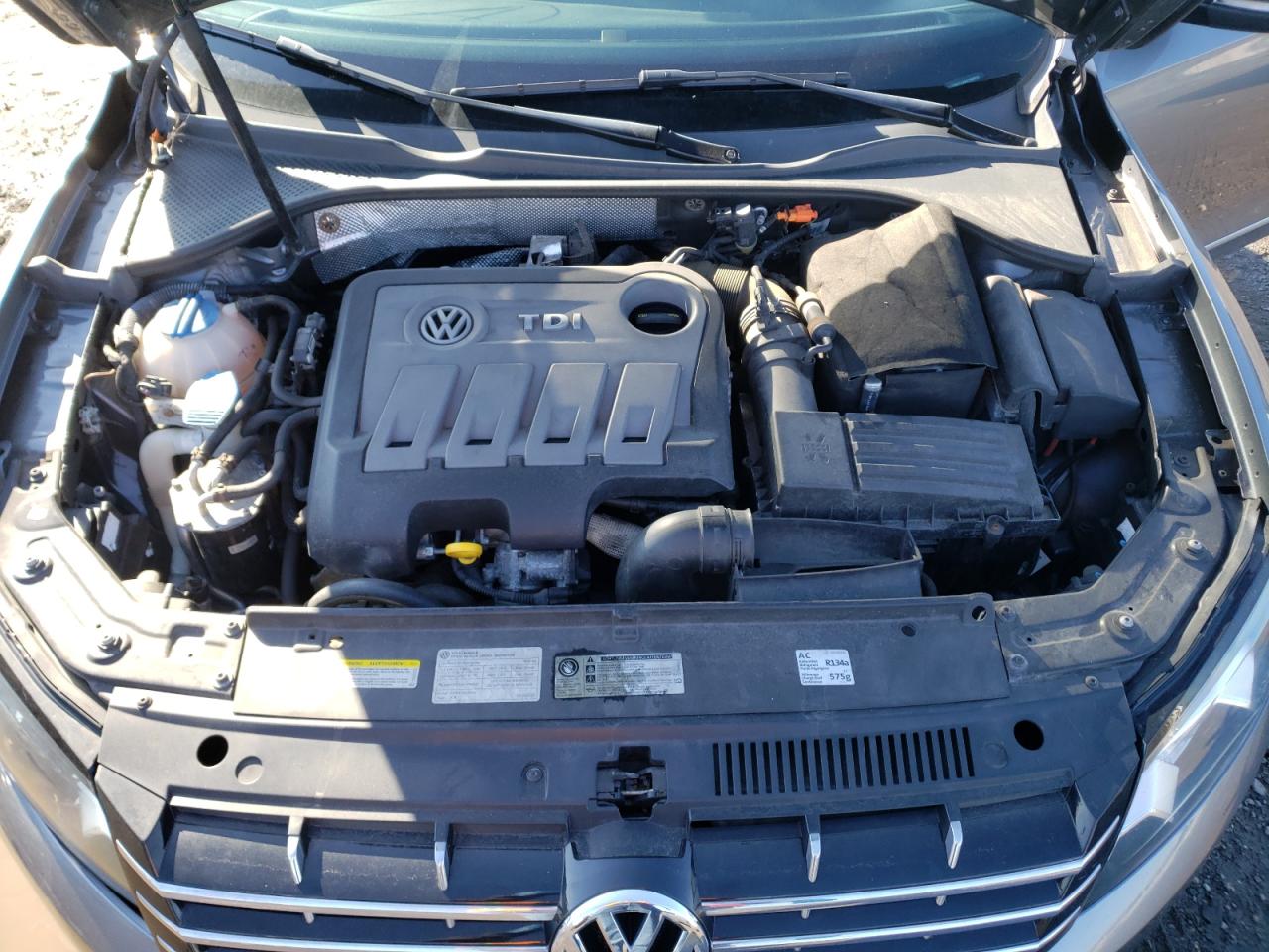 Photo 7 from auction – 2014 VOLKSWAGEN PASSAT SE with VIN 1VWBN7A30EC069530