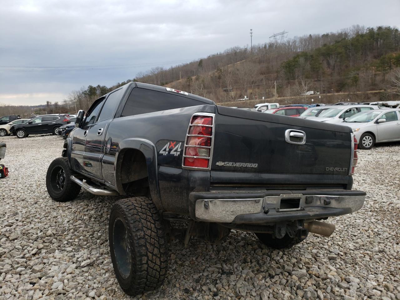 Photo 3 from auction – 2005 CHEVROLET SILVERADO with VIN 1GCHK23205F857770