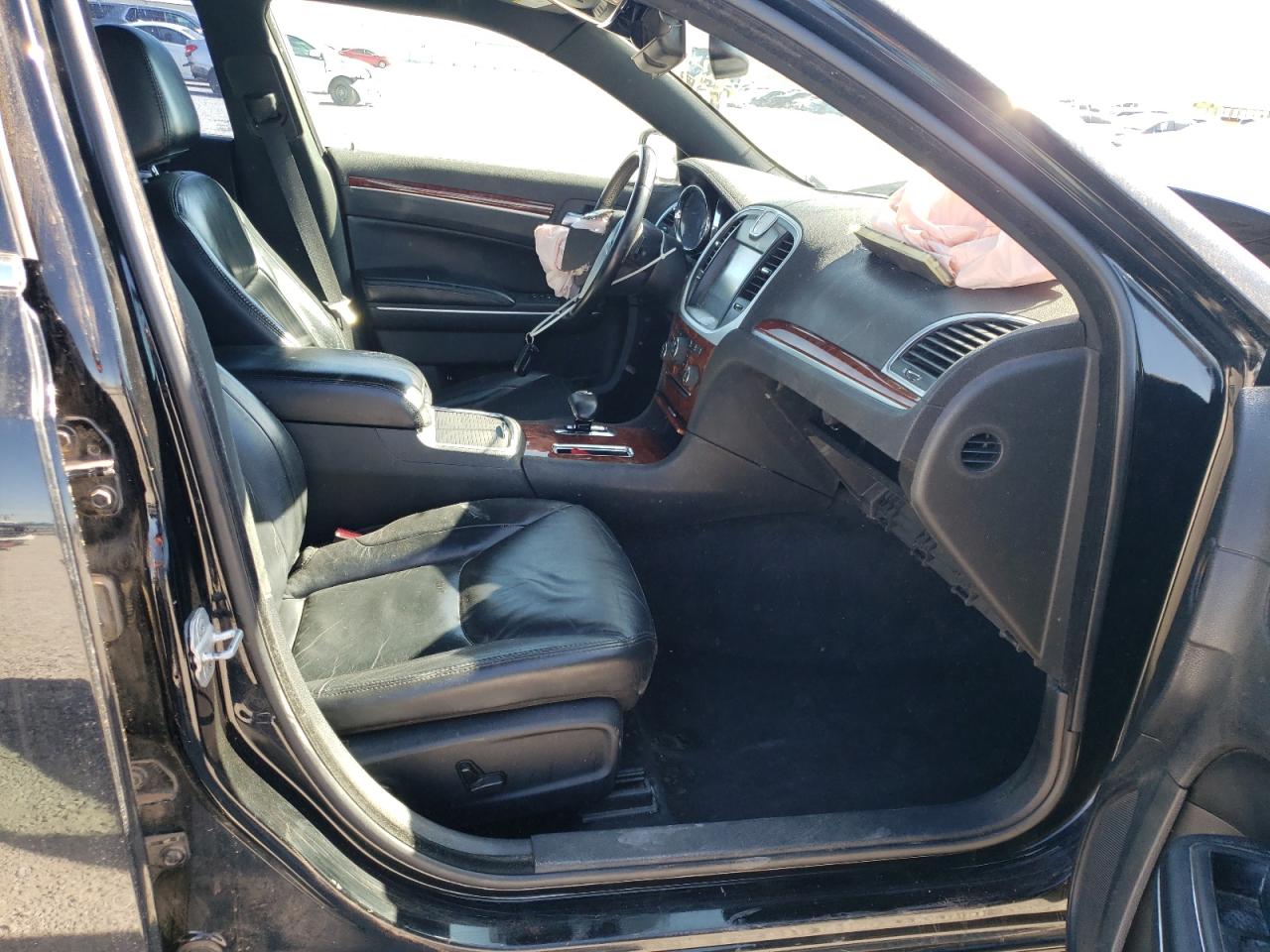 Photo 5 from auction – 2012 CHRYSLER 300 LIMITE with VIN 2C3CCACG3CH166598