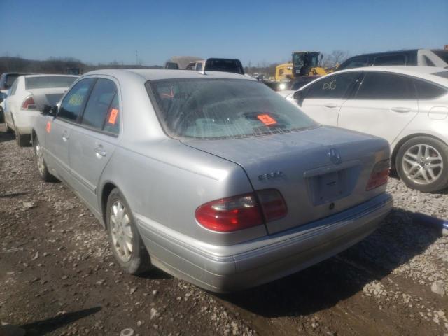 Photo 3 from auction – 2000 MERCEDES-BENZ E 320 with VIN WDBJF65J2YB128794