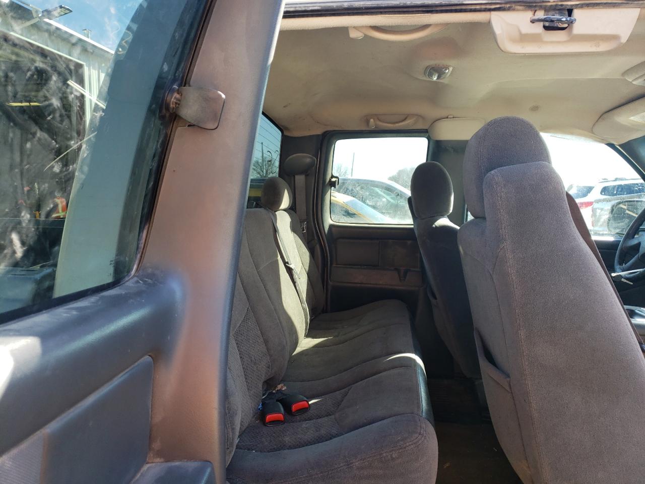 Photo 6 from auction – 2006 CHEVROLET SILVERADO with VIN 1GCEK19T46Z177223