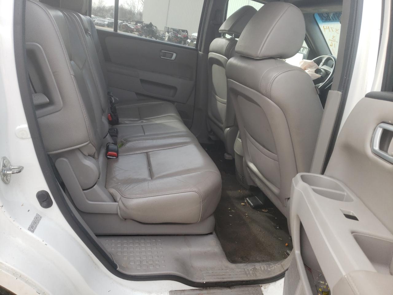 Photo 6 from auction – 2012 HONDA PILOT EXL with VIN 5FNYF3H58CB023714