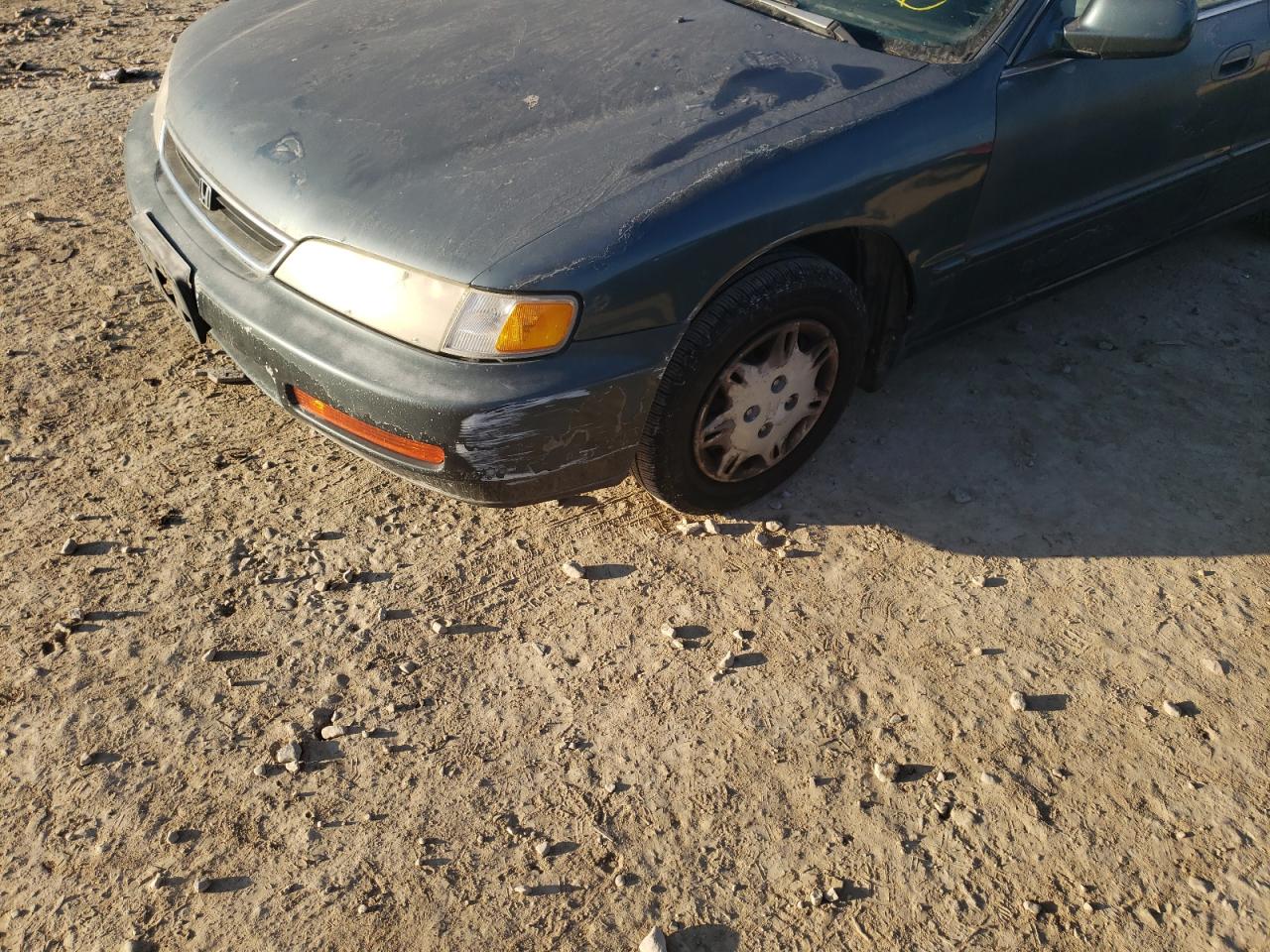 Photo 9 from auction – 1997 HONDA ACCORD VAL with VIN 1HGCD5688VA189804