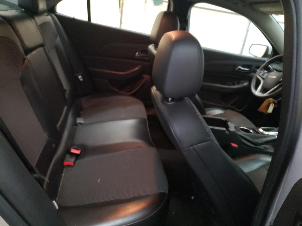 Photo 6 from auction – 2015 CHEVROLET MALIBU 1LT with VIN 1G11C5SL3FF134063