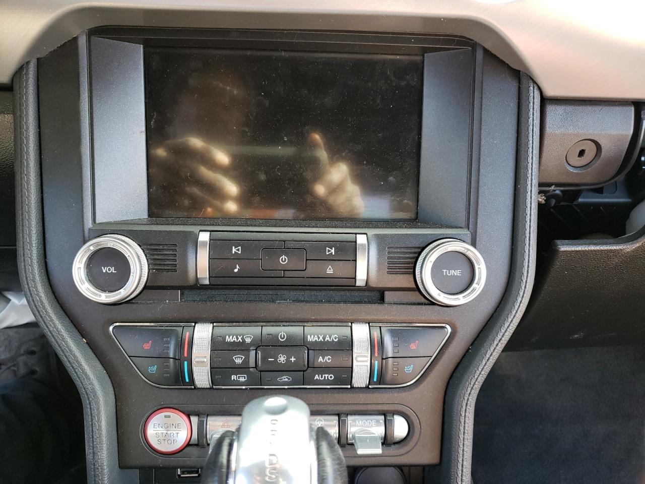 Photo 9 from auction – 2018 FORD MUSTANG with VIN 1FATP8UH2J5145249