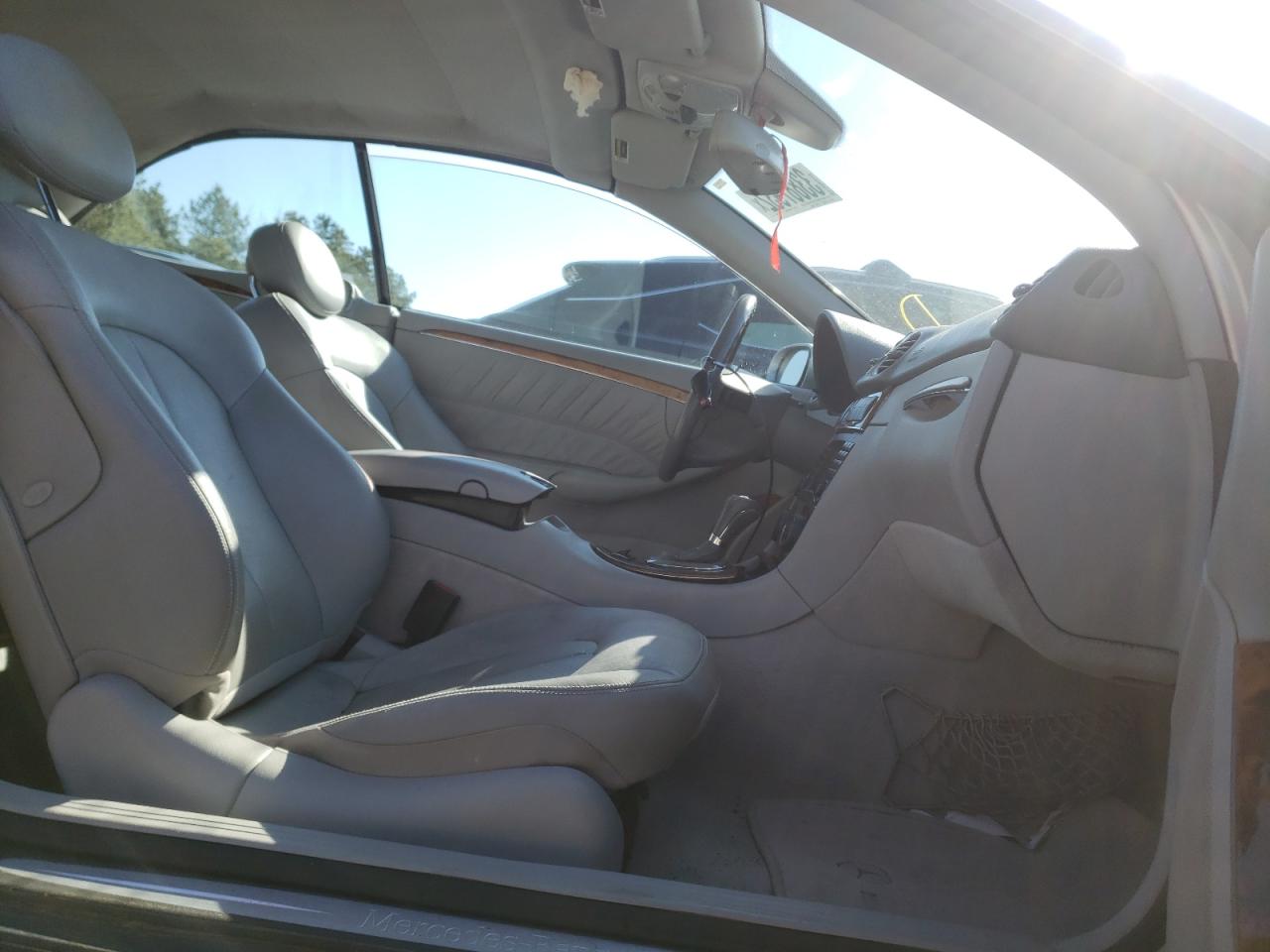 Photo 5 from auction – 2005 MERCEDES-BENZ CLK with VIN WDBTK75JX5F136334
