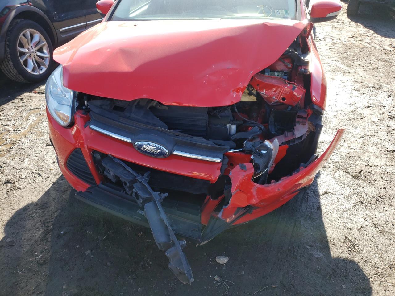 Photo 9 from auction – 2014 FORD FOCUS SE with VIN 1FADP3F22EL298439