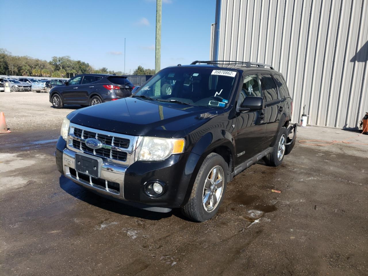 Photo 2 from auction – 2008 FORD ESCAPE with VIN 1FMCU94198KB99411