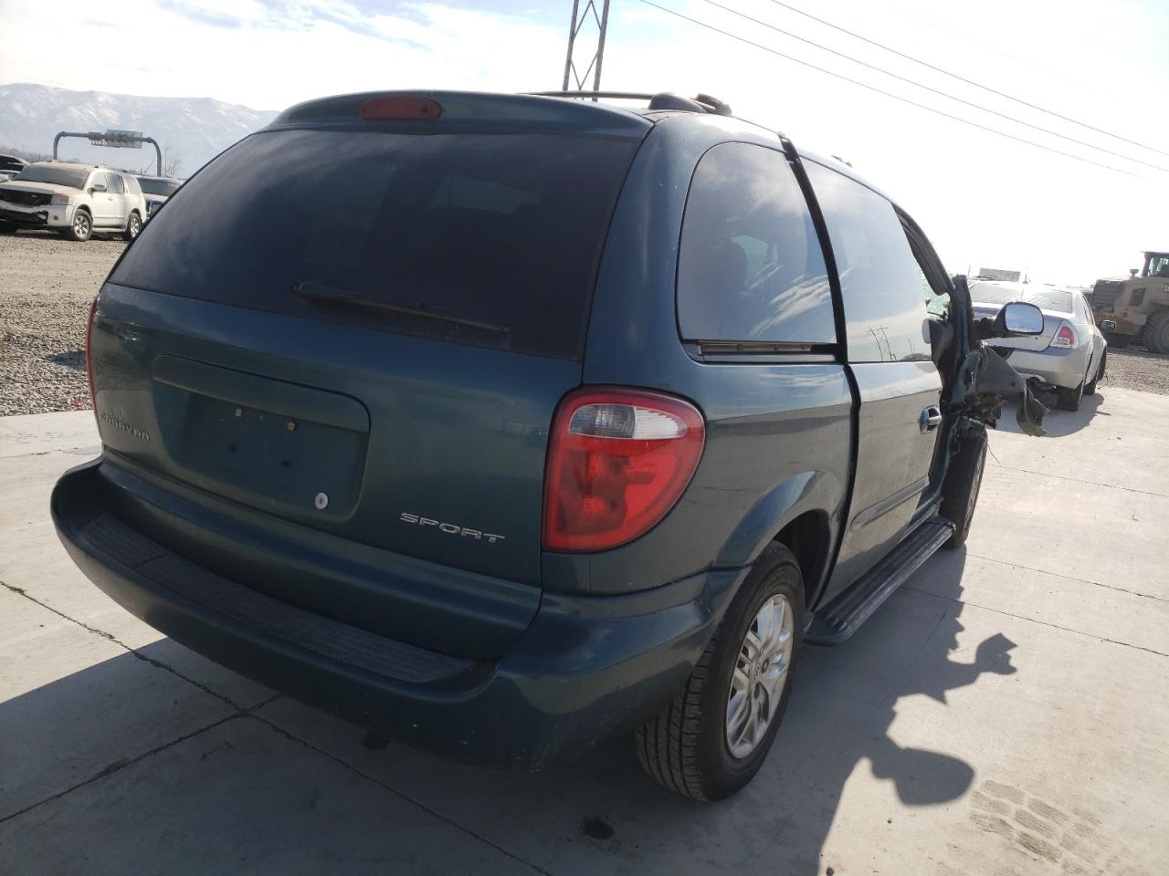 Photo 4 from auction – 2001 DODGE CARAVAN SP with VIN 1B4GP45321B252789