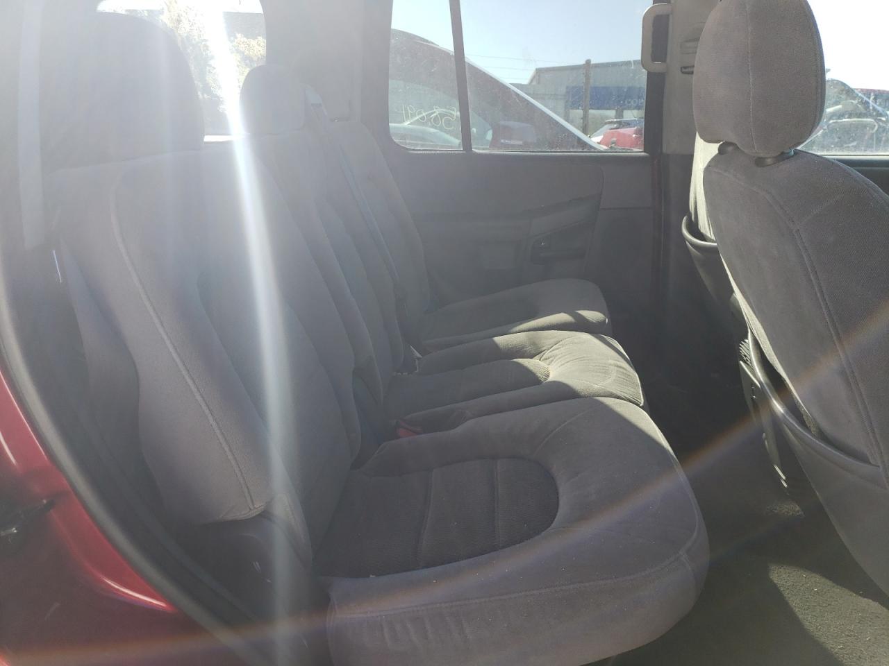 Photo 6 from auction – 2005 FORD EXPLORER X with VIN 1FMZU73K85ZA55621