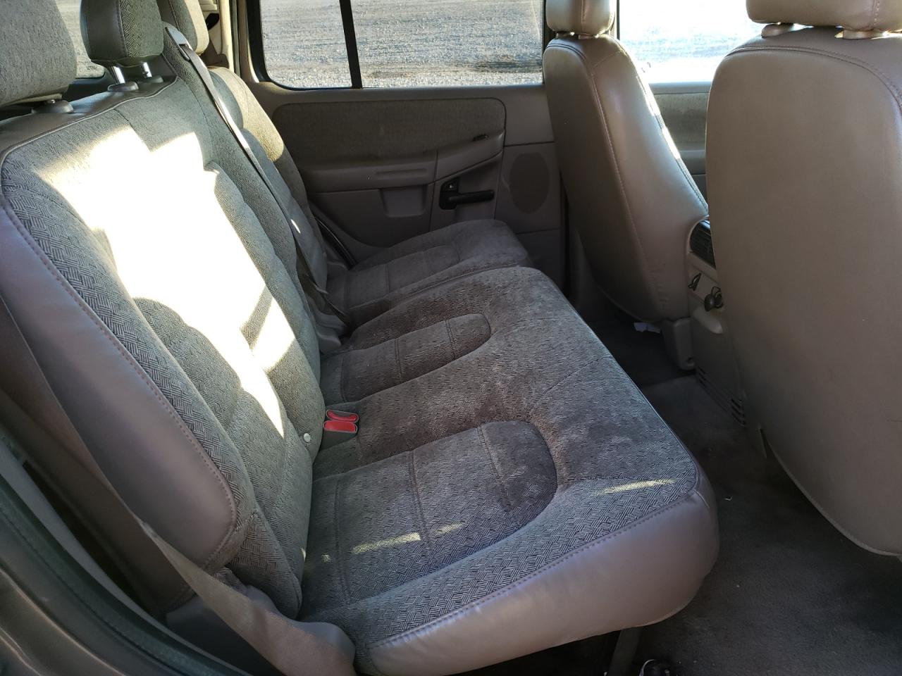 Photo 6 from auction – 2003 FORD EXPLORER X with VIN 1FMZU62K93UA69470