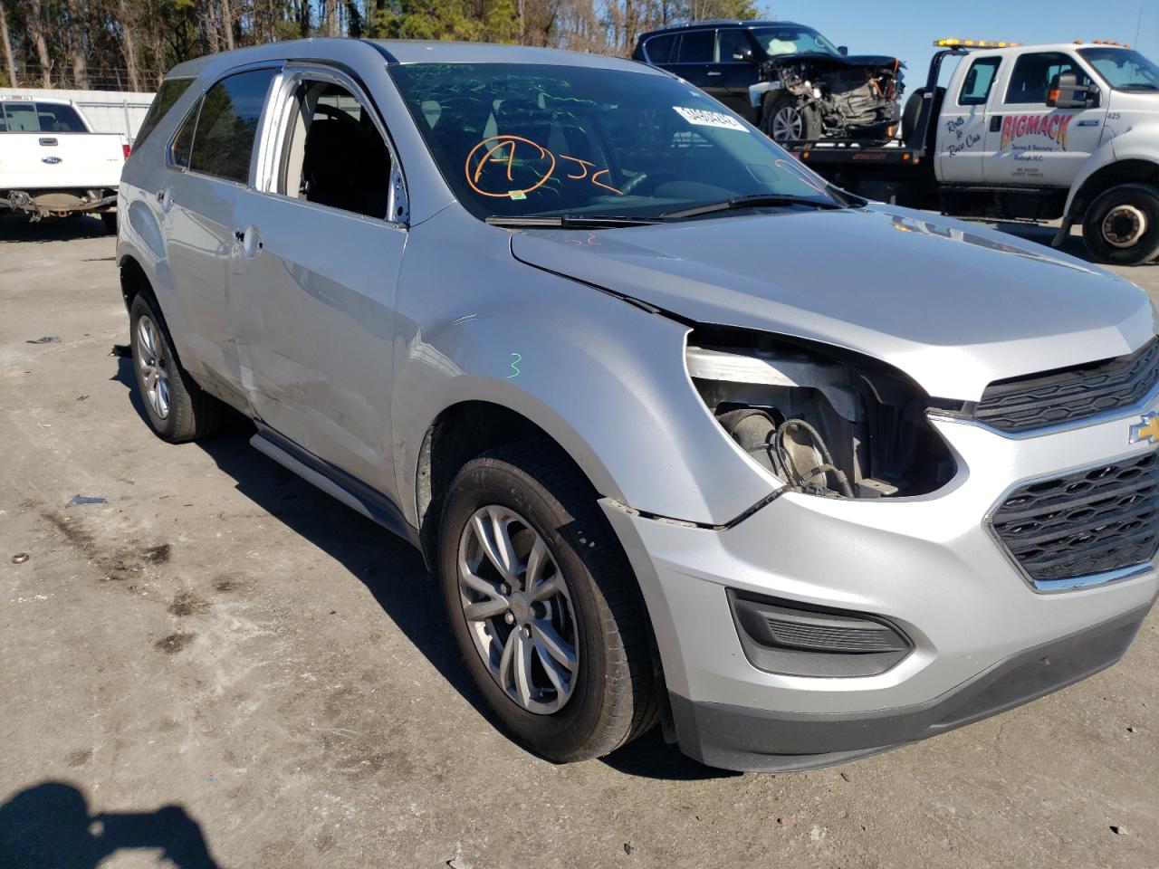 Photo 9 from auction – 2017 CHEVROLET EQUINOX LS with VIN 2GNFLEEK7H6266215