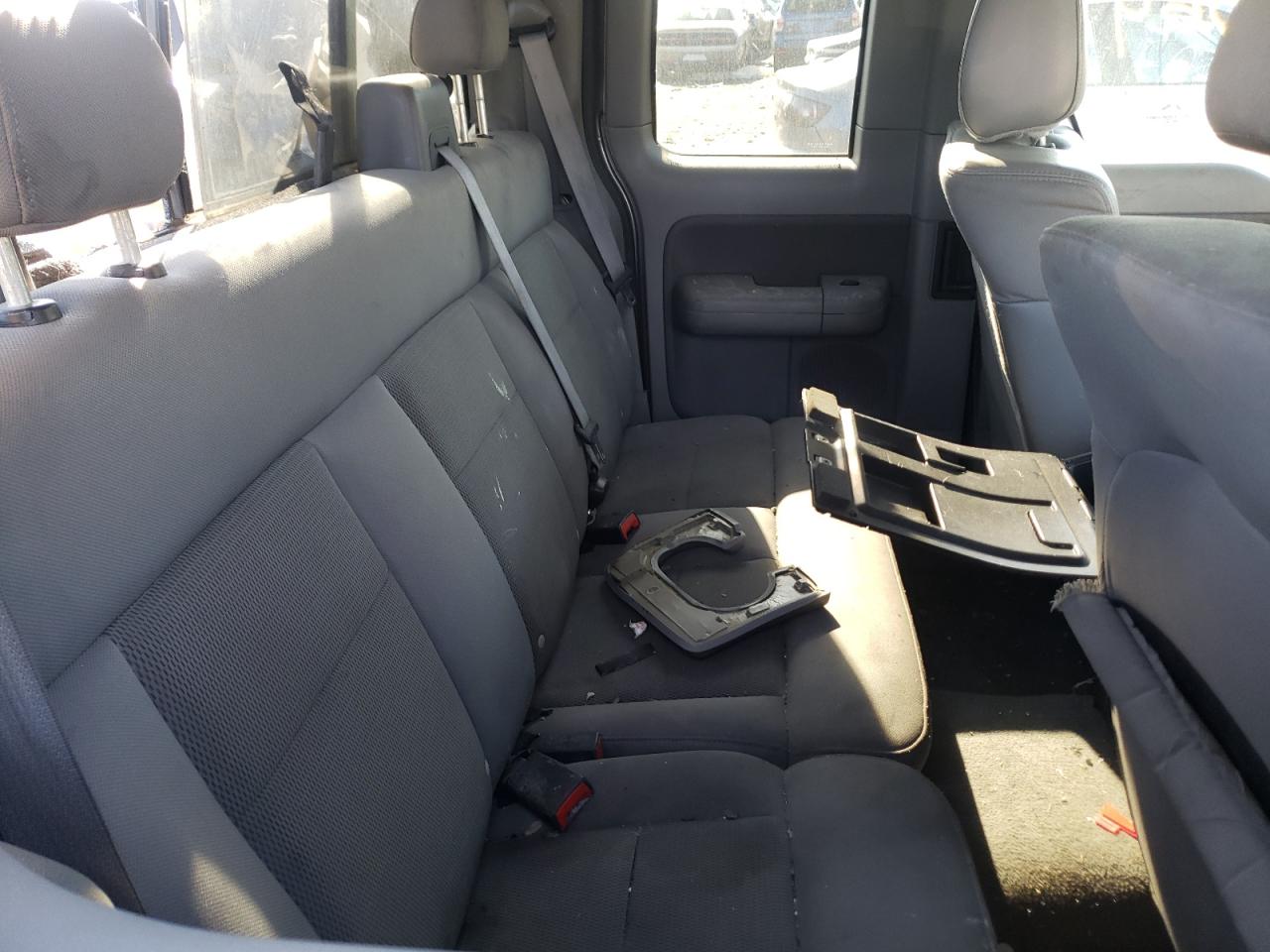 Photo 6 from auction – 2004 FORD F150 with VIN 1FTPX14584NC20923