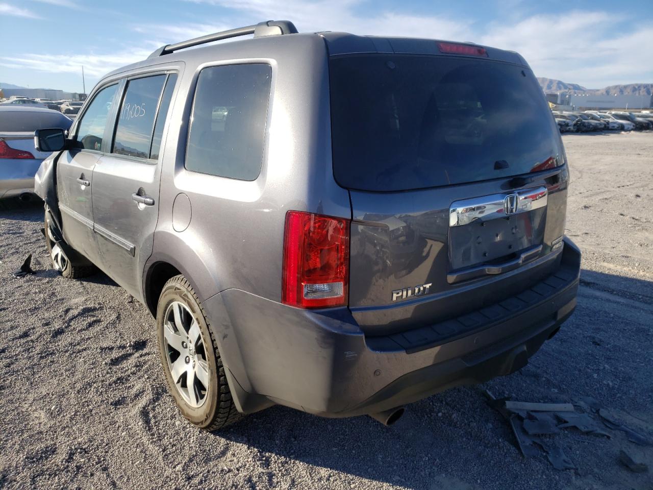 Photo 16 from auction – 2015 HONDA PILOT TOUR with VIN 5FNYF4H97FB502932