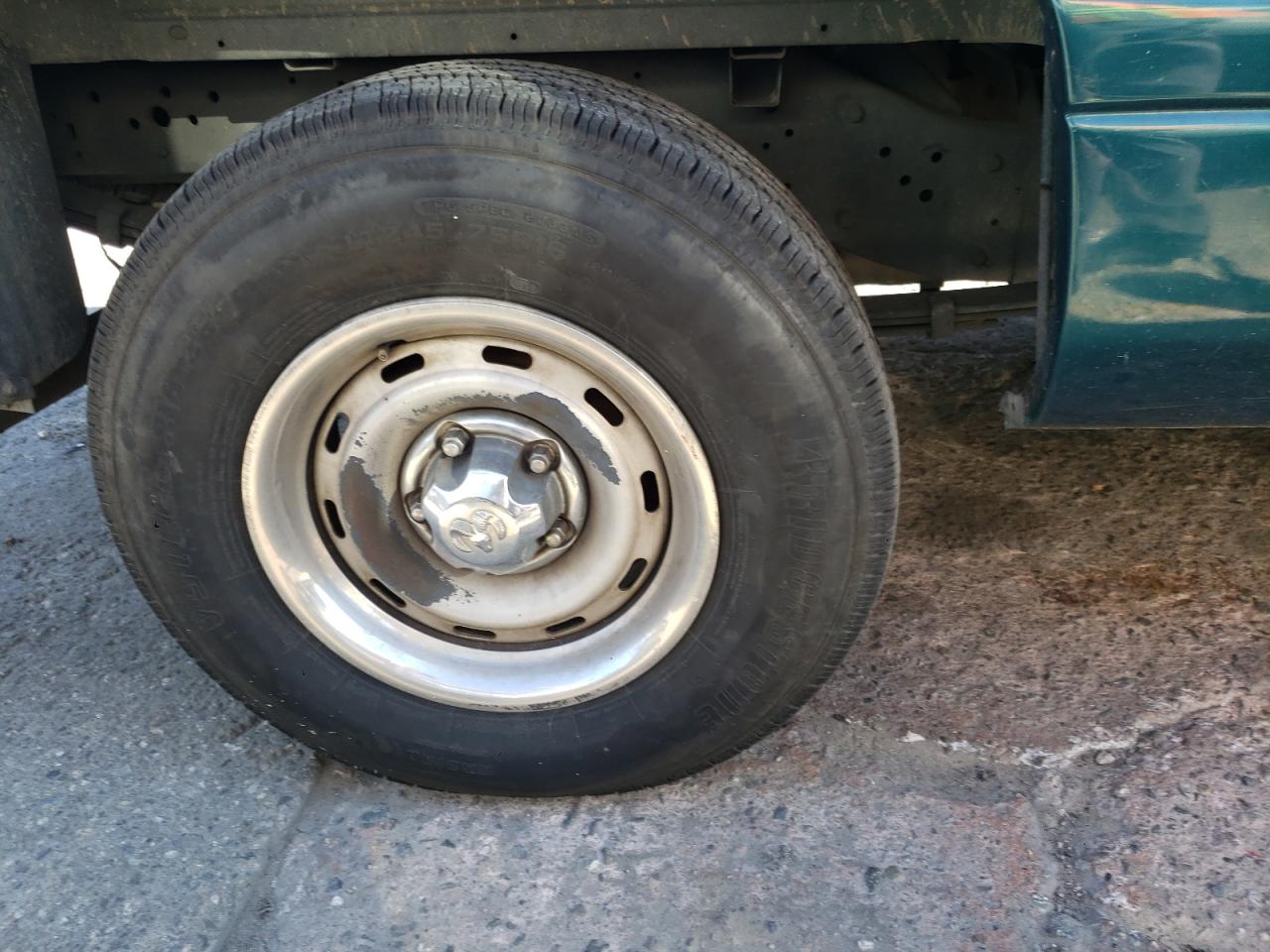 Photo 9 from auction – 1998 DODGE RAM 1500 with VIN 1B7HC13Y1WJ220025