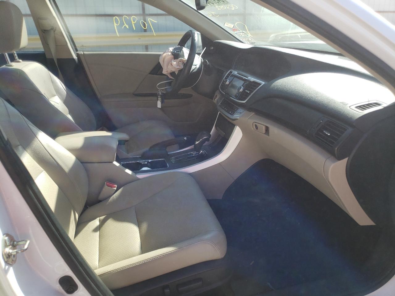 Photo 5 from auction – 2015 HONDA ACCORD EXL with VIN 1HGCR2F81FA065052