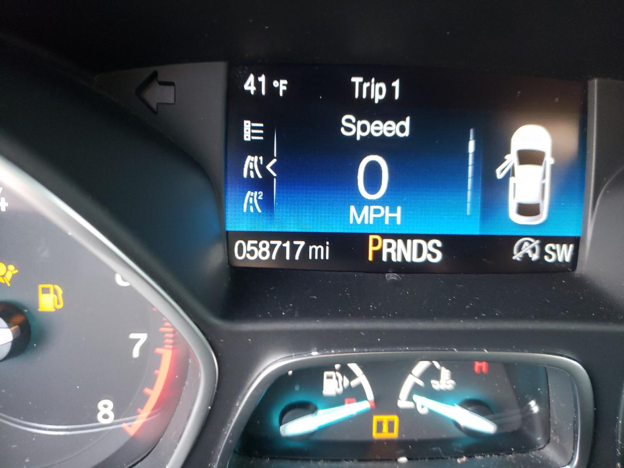 Photo 8 from auction – 2017 FORD ESCAPE SE with VIN 1FMCU0GD5HUE01702