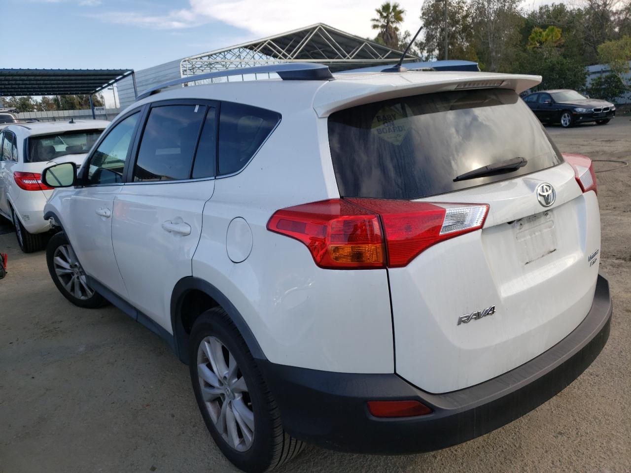 Photo 3 from auction – 2014 TOYOTA RAV4 LIMIT with VIN 2T3DFREV6EW153610