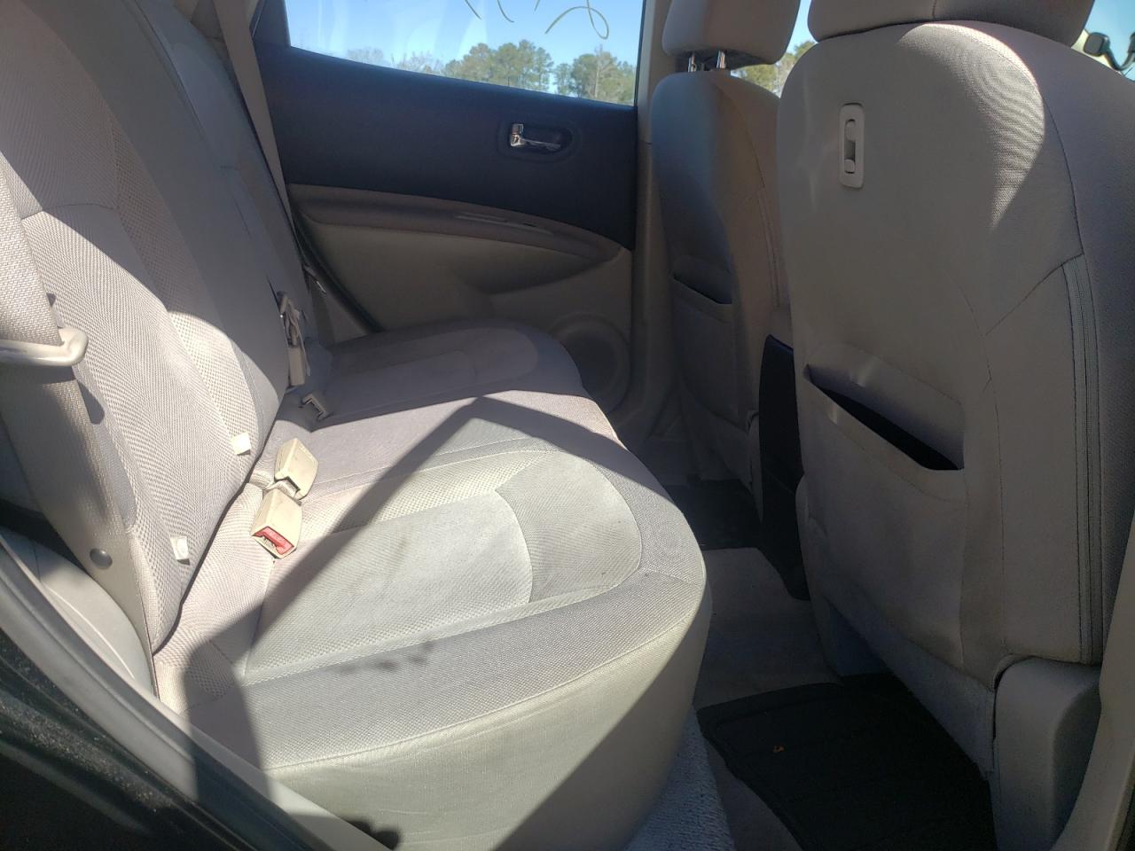 Photo 6 from auction – 2011 NISSAN ROGUE S with VIN JN8AS5MT9BW156476