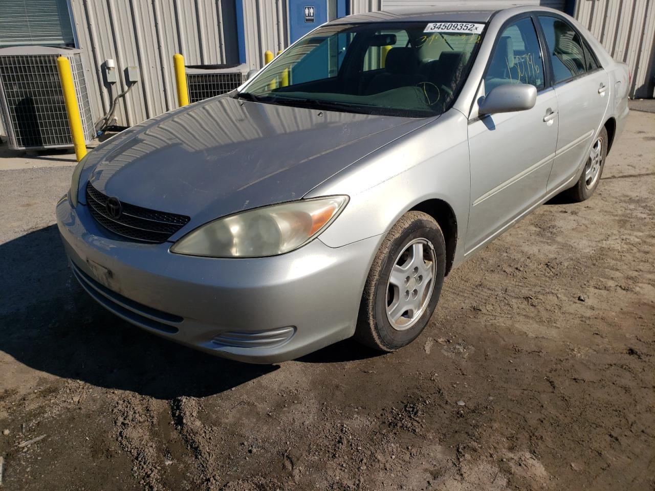 Photo 2 from auction – 2003 TOYOTA CAMRY LE with VIN 4T1BF30K13U542730