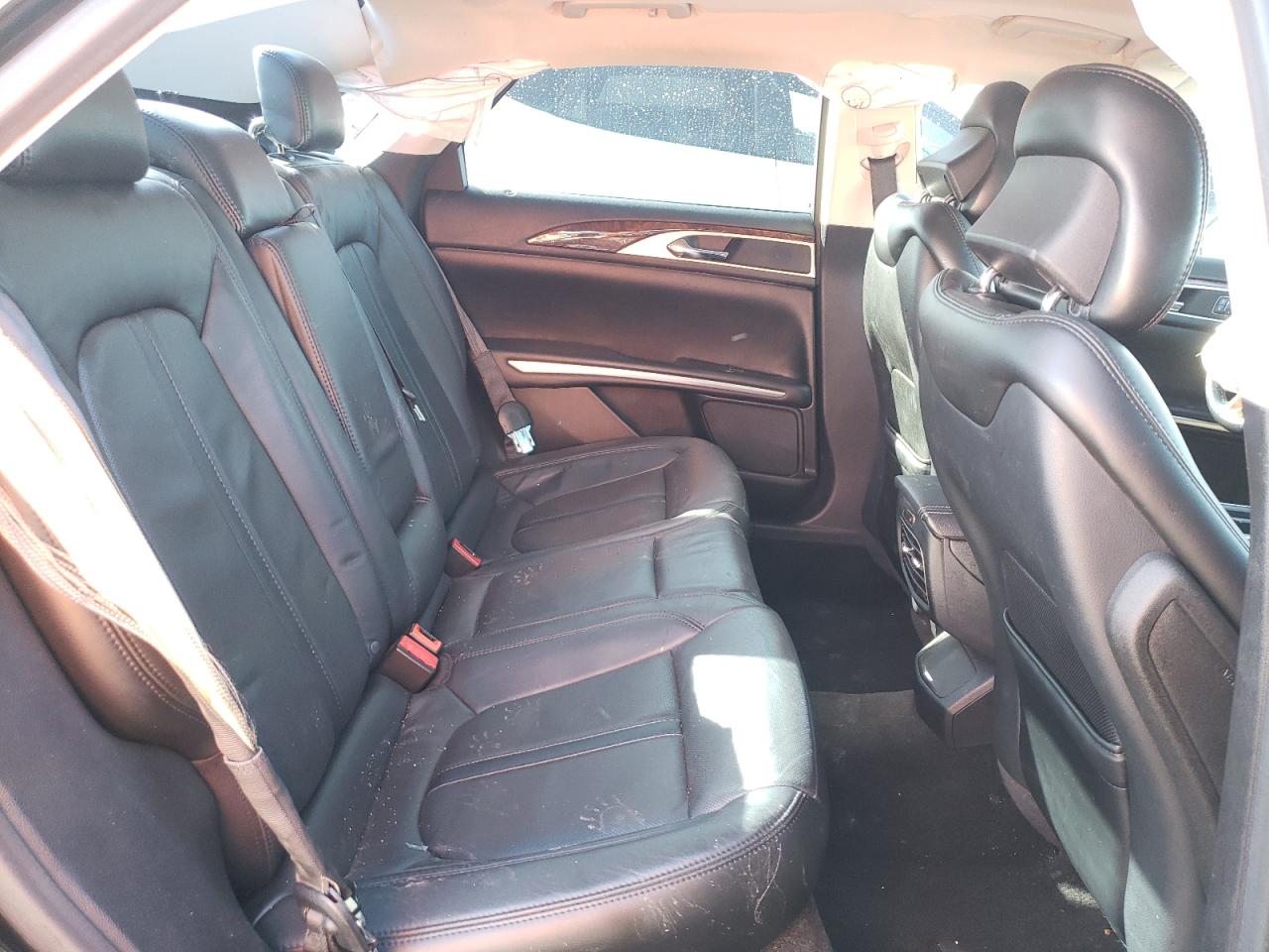 Photo 6 from auction – 2016 LINCOLN MKZ with VIN 3LN6L2G96GR606202