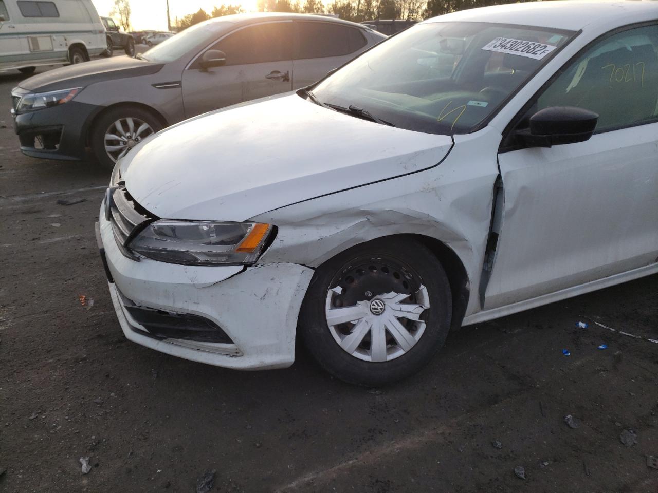 Photo 9 from auction – 2016 VOLKSWAGEN JETTA S with VIN 3VW267AJ0GM324772