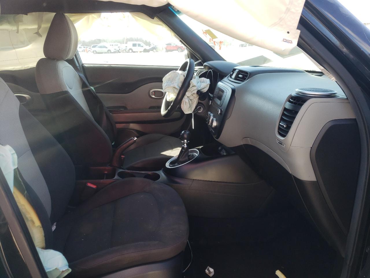 Photo 5 from auction – 2015 KIA SOUL with VIN KNDJN2A22F7117080