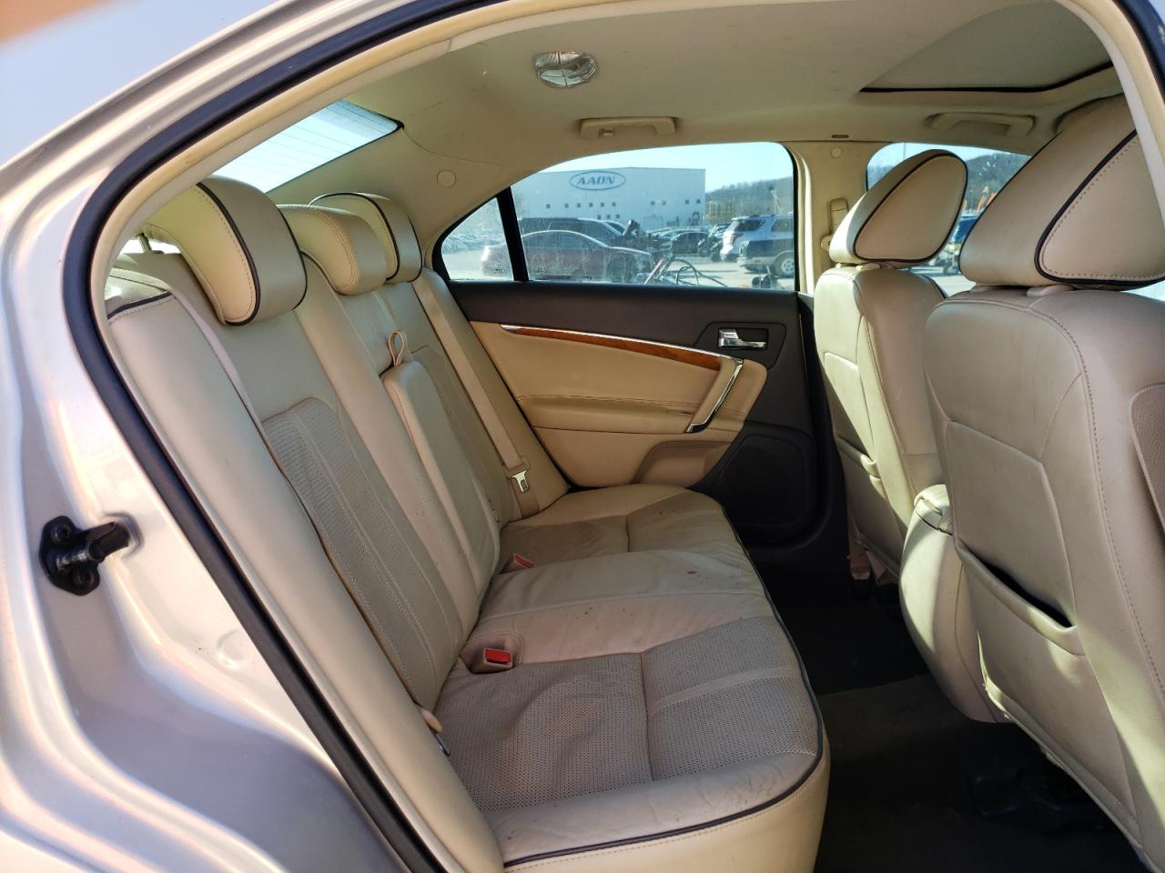 Photo 6 from auction – 2010 LINCOLN MKZ with VIN 3LNHL2GC1AR754835