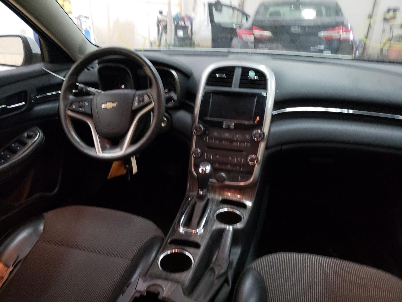 Photo 9 from auction – 2015 CHEVROLET MALIBU 1LT with VIN 1G11C5SL3FF134063