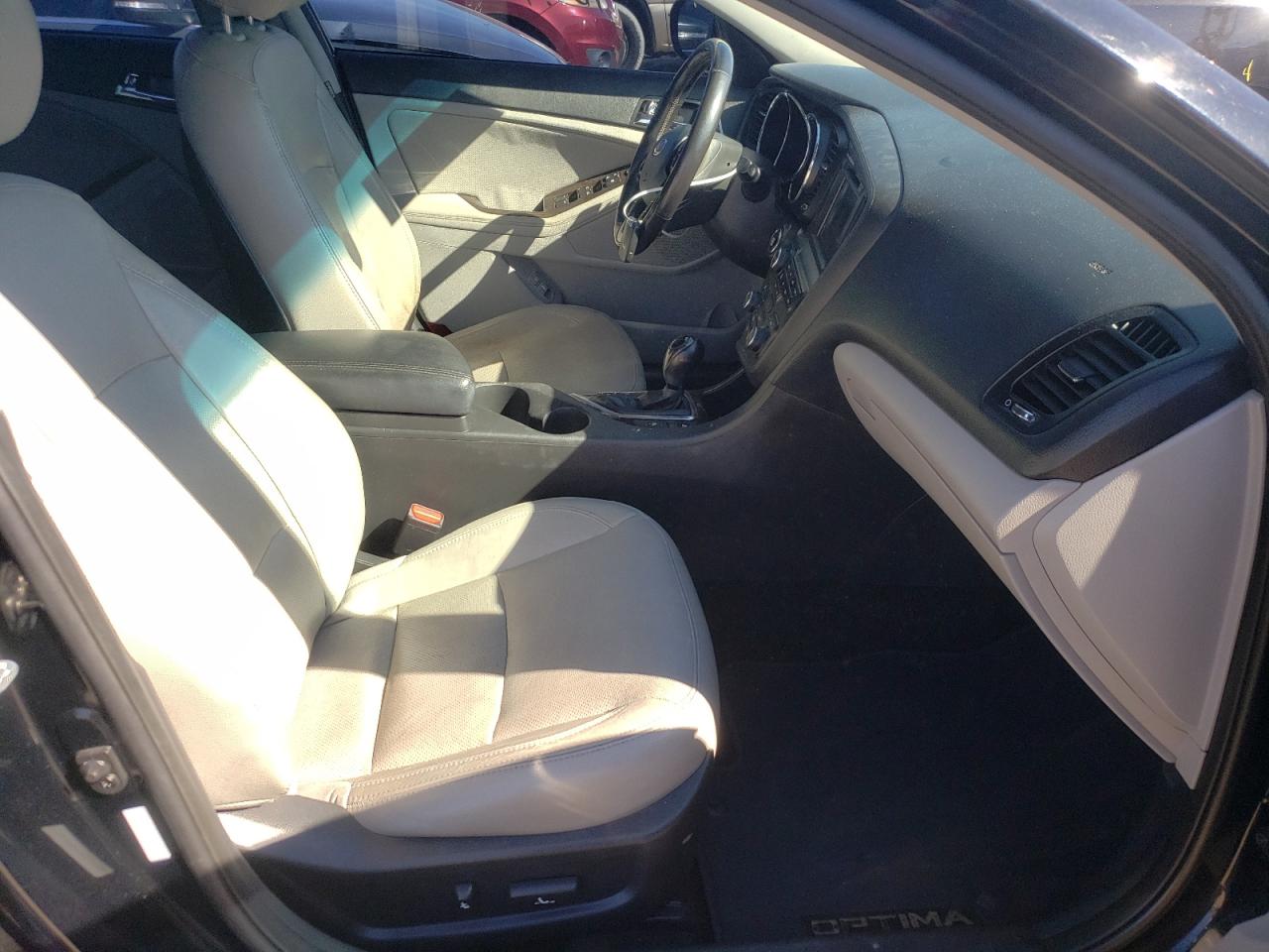 Photo 5 from auction – 2013 KIA OPTIMA EX with VIN 5XXGN4A72DG128084