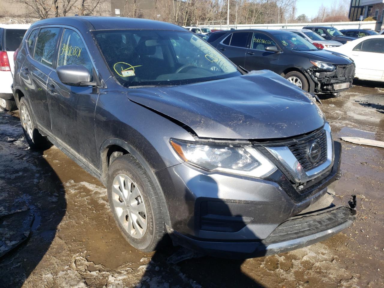 NISSAN ROGUE S 2018 with VIN KNMAT2MV4JP583355 - Photo from auction