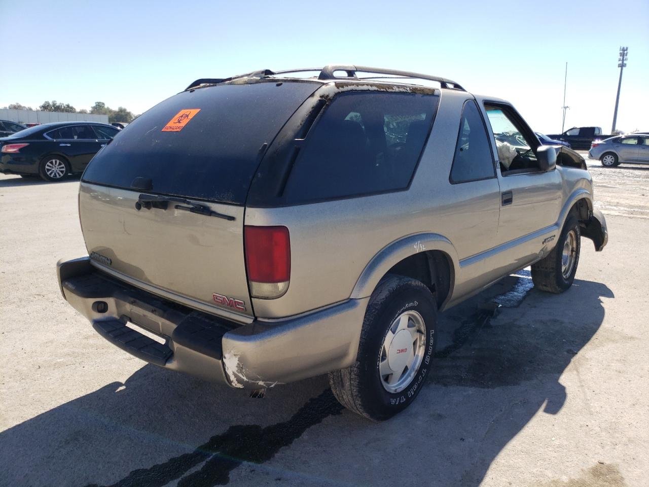 Photo 4 from auction – 2000 GMC JIMMY with VIN 1GKCS18W0YK223102