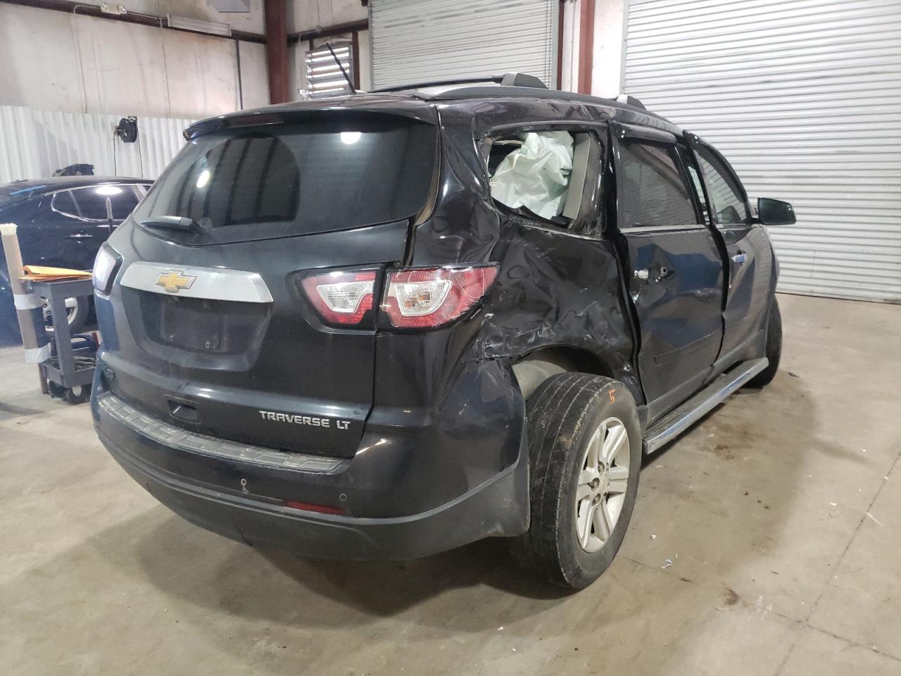 Photo 4 from auction – 2014 CHEVROLET TRAVERSE L with VIN 1GNKRGKD0EJ175123