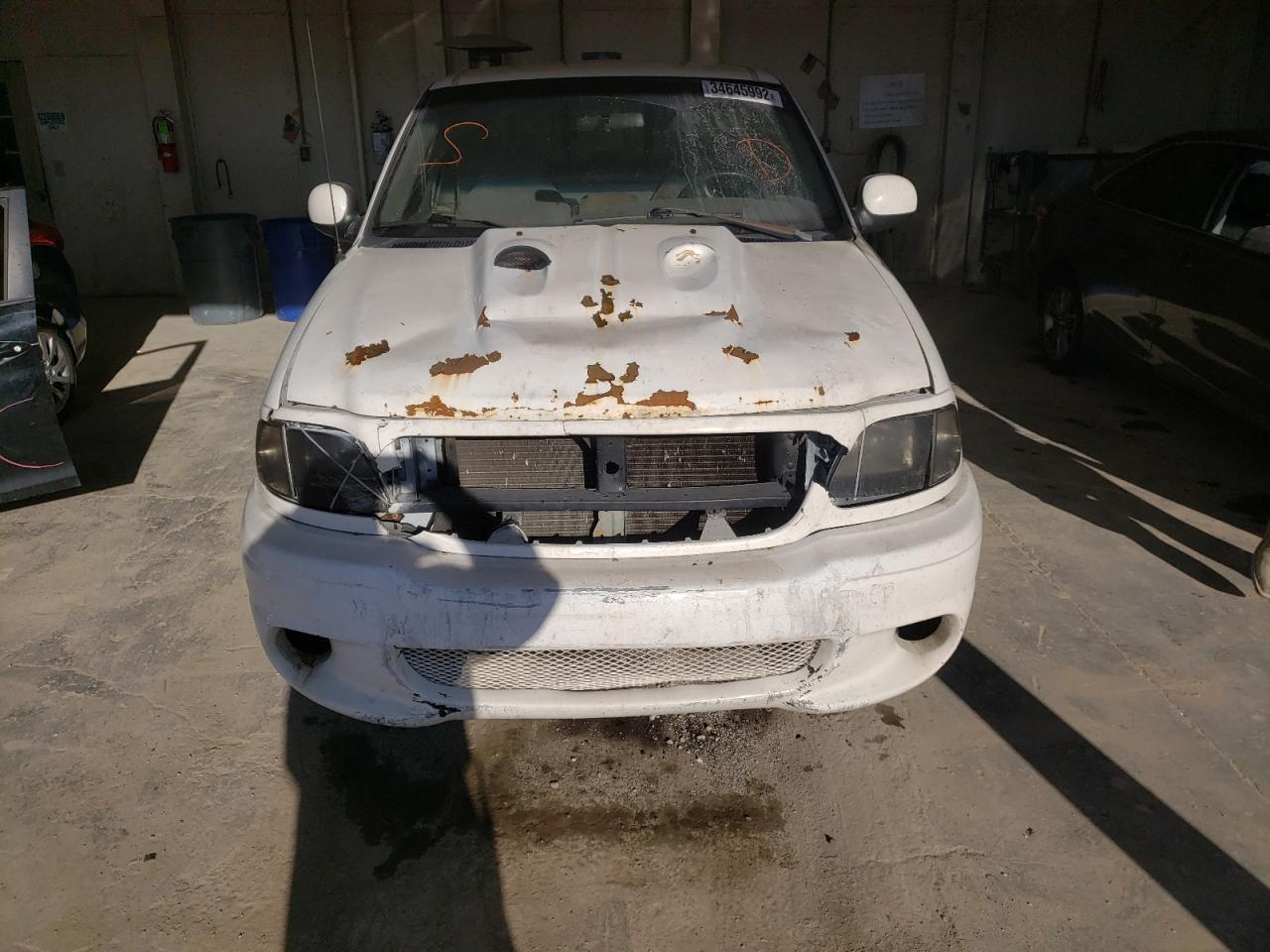 Photo 9 from auction – 2000 FORD F150 with VIN 2FTZF0721YCA62797