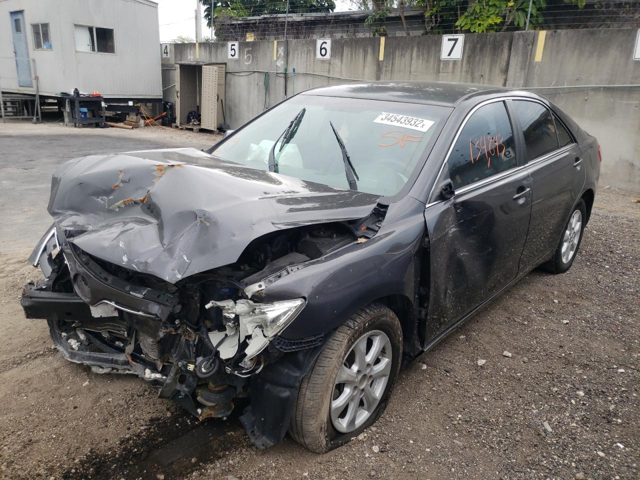 Photo 2 from auction – 2011 TOYOTA CAMRY BASE with VIN 4T1BF3EK4BU139297