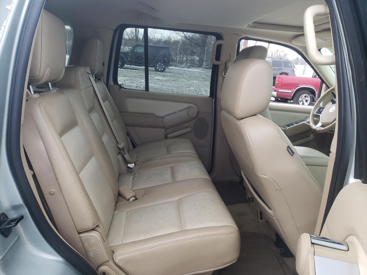 Photo 6 from auction – 2006 MERCURY MOUNTAINEE with VIN 4M2EU48846UJ14932